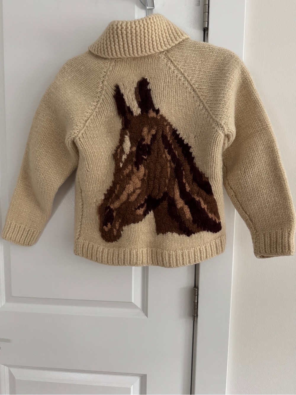 Rare-Vintage Women’s Cream Cowichan Sweater with Tan Horse XXS